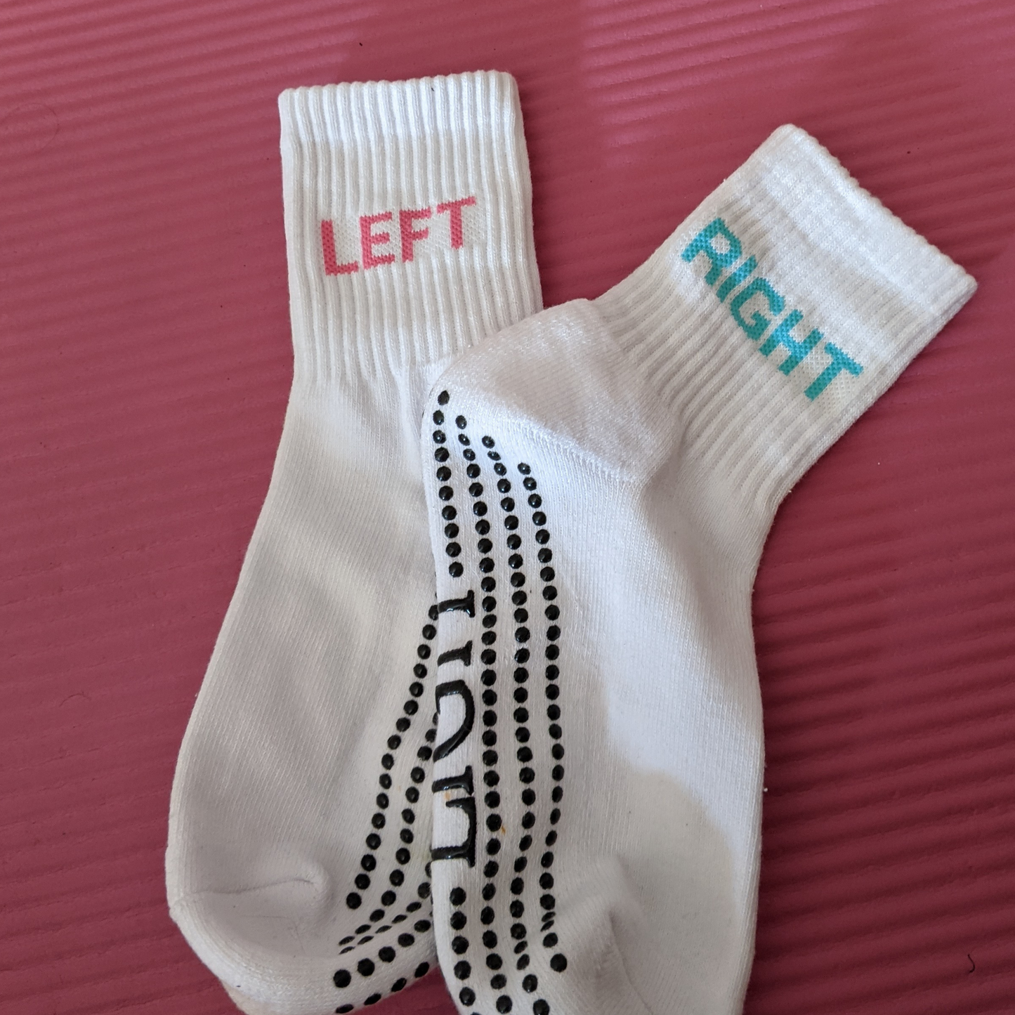 LIGN White Left Right Pilates Grip Tube Socks