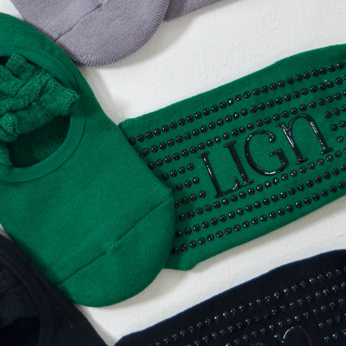 LIGN Green Ballet Ruffle Grip Socks